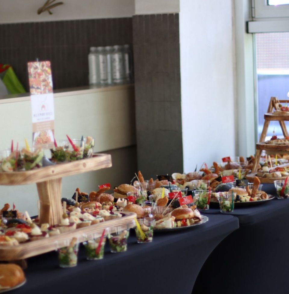 Raznovrsnost okusa i savršena organizacija: Vaš catering partner