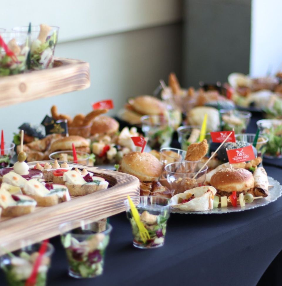 Raznovrsnost okusa i savršena organizacija: Vaš catering partner