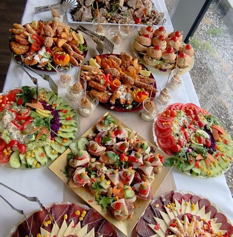 Raznovrsnost okusa i savršena organizacija: Vaš catering partner